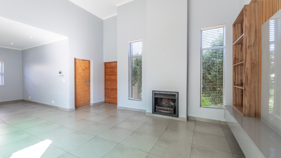 To Let 4 Bedroom Property for Rent in Parklands North Western Cape